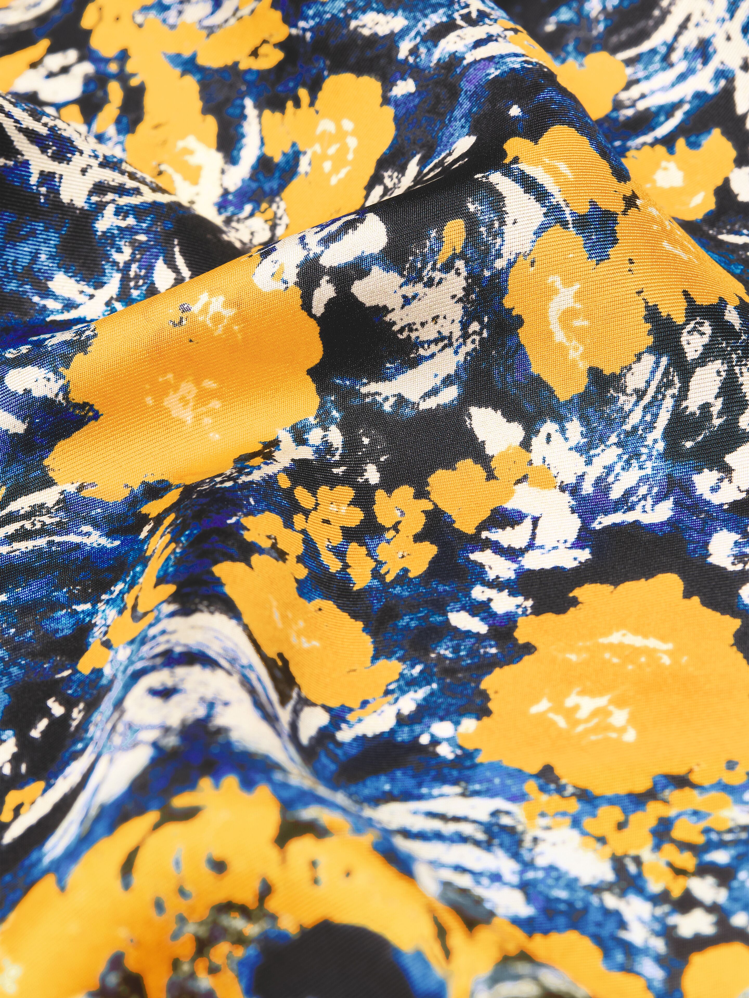 フローラルプリント シルク スクエア スカーフ